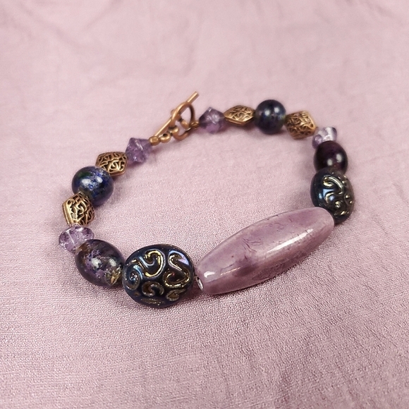 🦋 Purple and Copper Beaded Bracelet 🦋1/$14~2/$24~3/$30🦋 - Picture 3 of 7